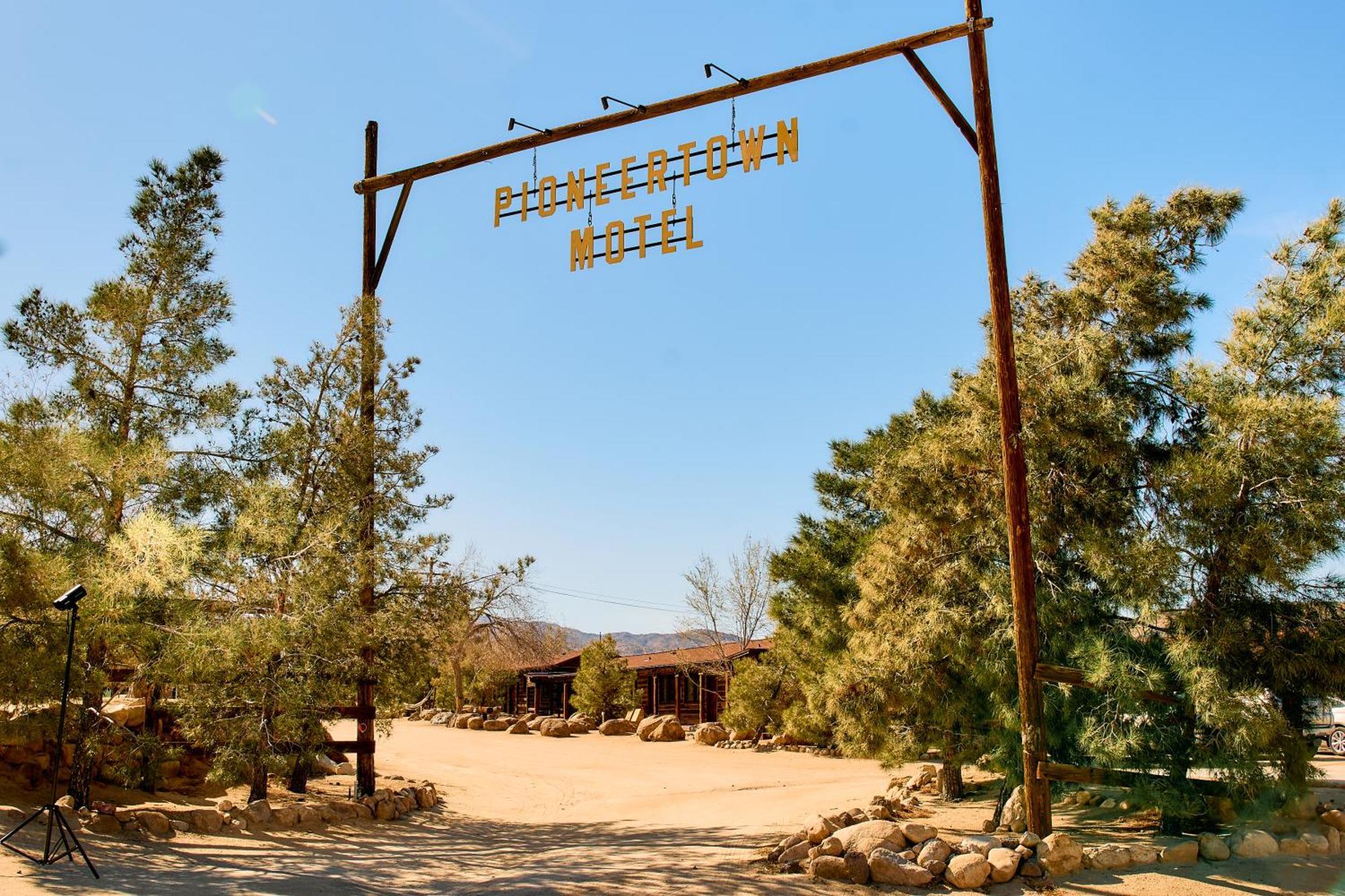 Pioneertown Motel Bagian luar foto
