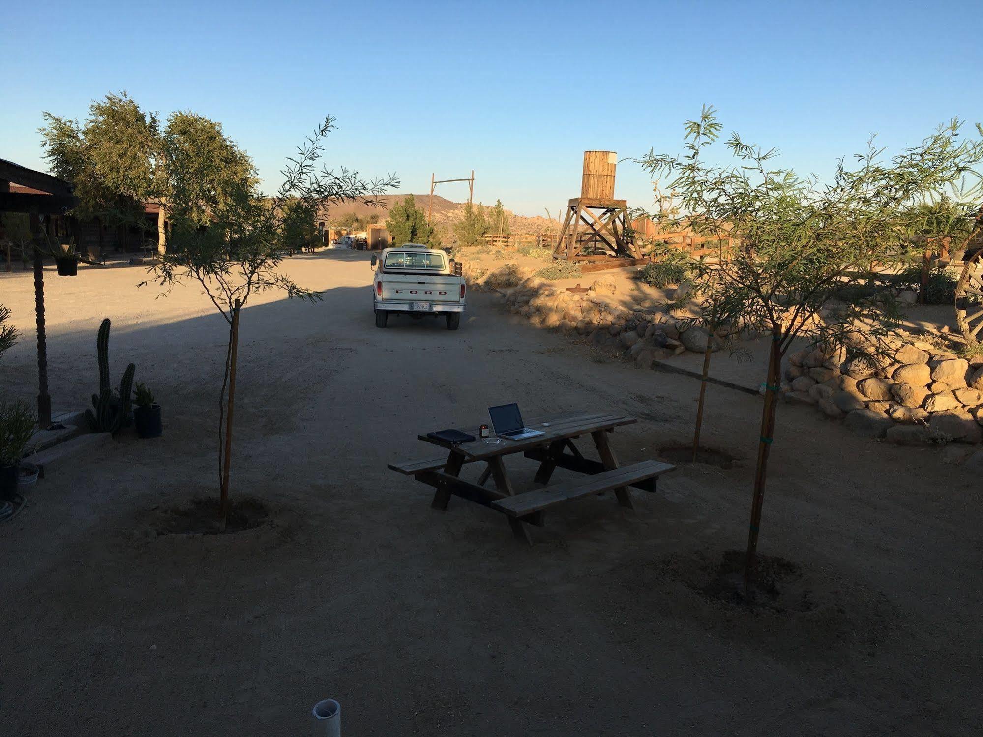 Pioneertown Motel Bagian luar foto